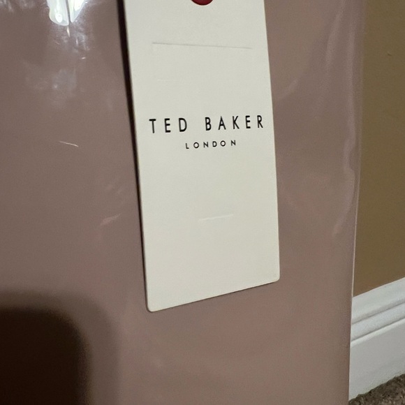 Ted Baker London Women's Light Pink Patent Leather Tote Bag NWT - Picture 7 of 16